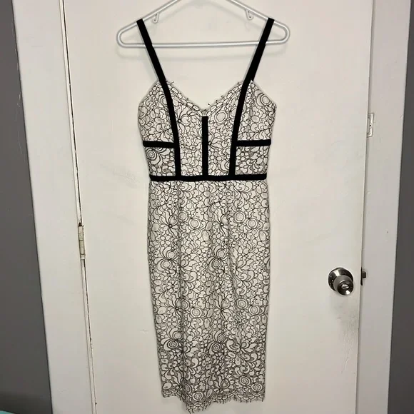 Express black and white lace cocktail dress - Picture 2 of 16
